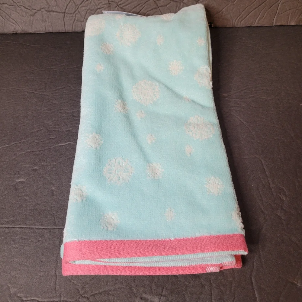 LC Lauren Conrad Polar Bear Hand Towel NWT